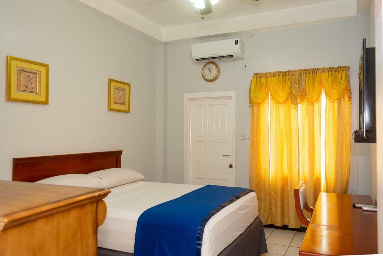 Status Hotel Джорджтаун Екстериор снимка